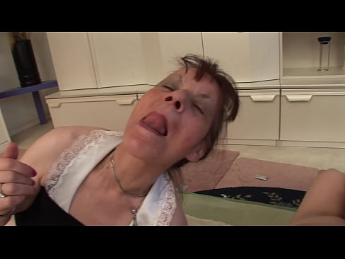 ❤️ Kaks vanaema ja üks vanaisa teevad kolmekesi ️ Pornovideo at us et.tubsexer-porn.ru ❌️❤